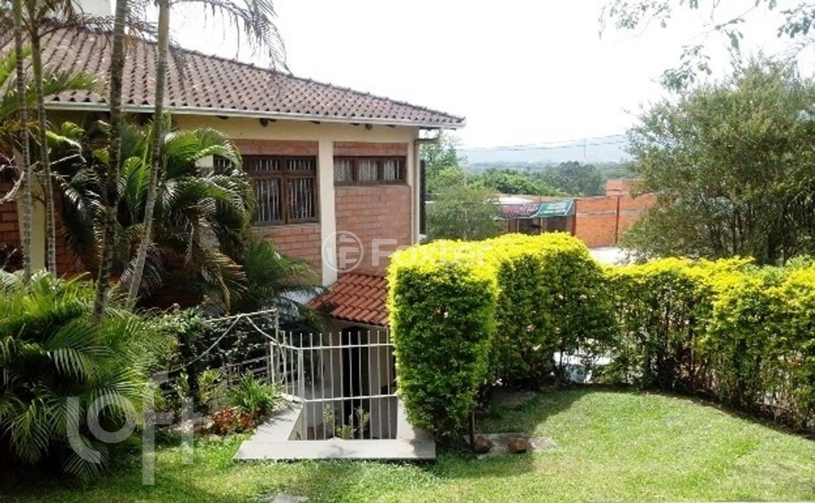 Casa à venda com 4 quartos, 360m² - Foto 2
