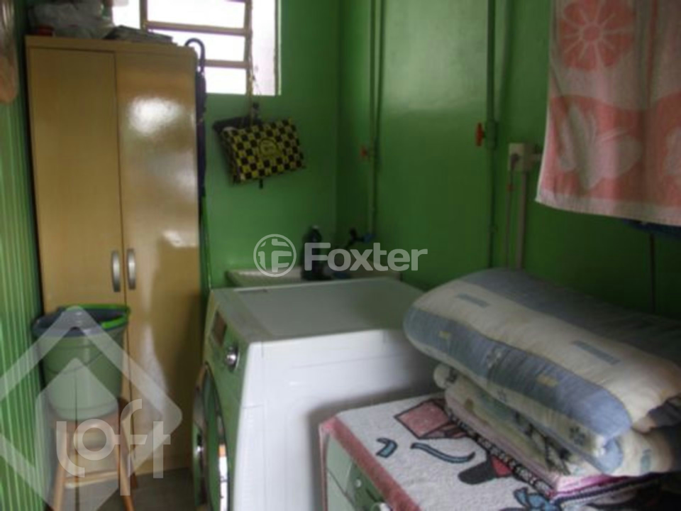 Casa à venda com 3 quartos, 67m² - Foto 4