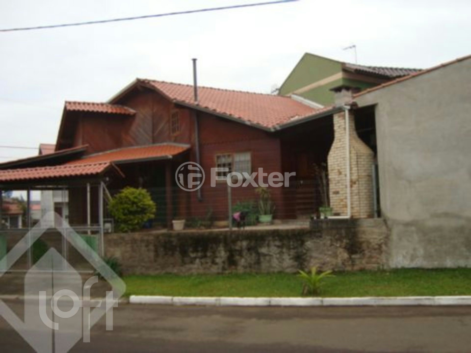 Casa à venda com 4 quartos, 200m² - Foto 1