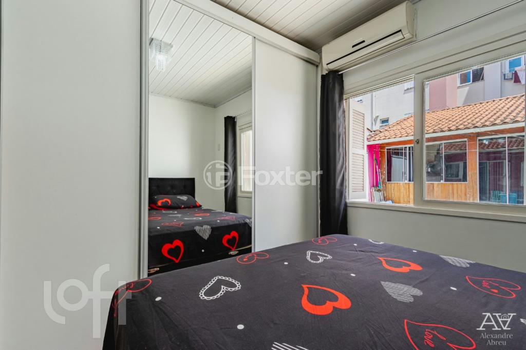 Casa à venda com 2 quartos, 57m² - Foto 12