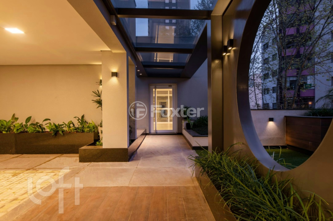 Apartamento à venda com 3 quartos, 242m² - Foto 4