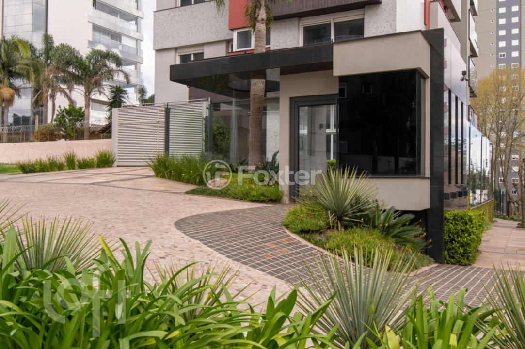 Apartamento à venda com 3 quartos, 242m² - Foto 3