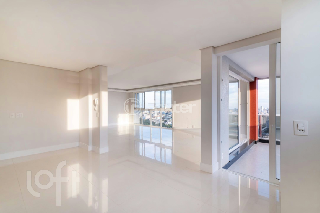Apartamento à venda com 3 quartos, 242m² - Foto 8