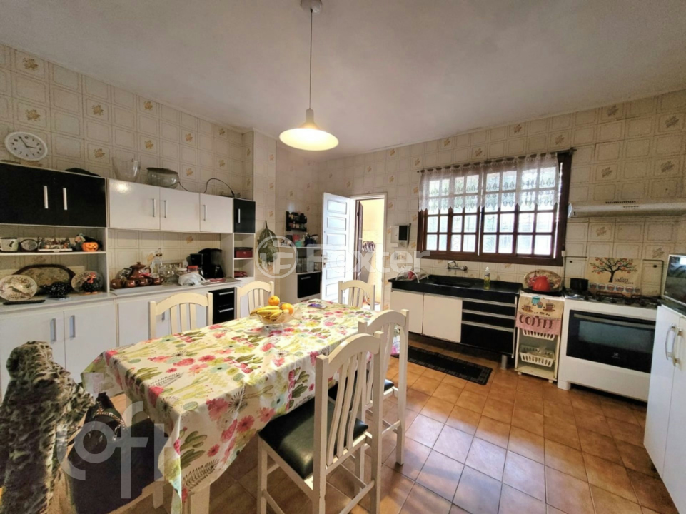 Casa à venda com 4 quartos, 268m² - Foto 17
