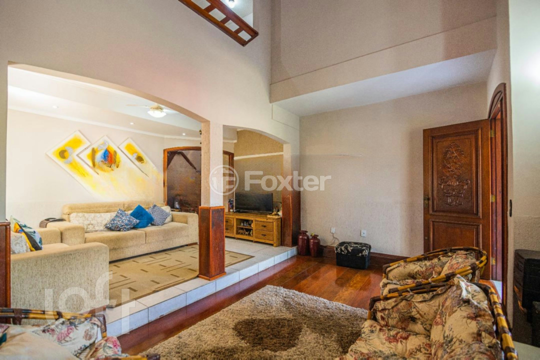 Casa à venda com 4 quartos, 241m² - Foto 3