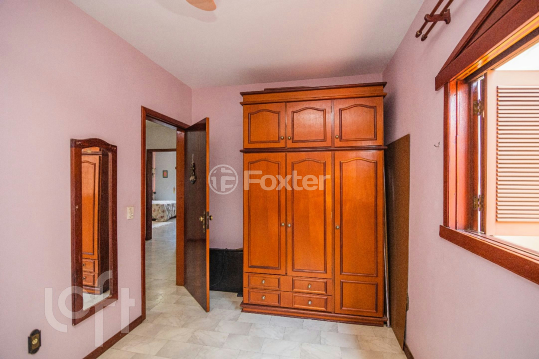 Casa à venda com 4 quartos, 241m² - Foto 17