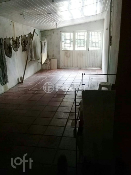 Casa à venda com 2 quartos, 60m² - Foto 8