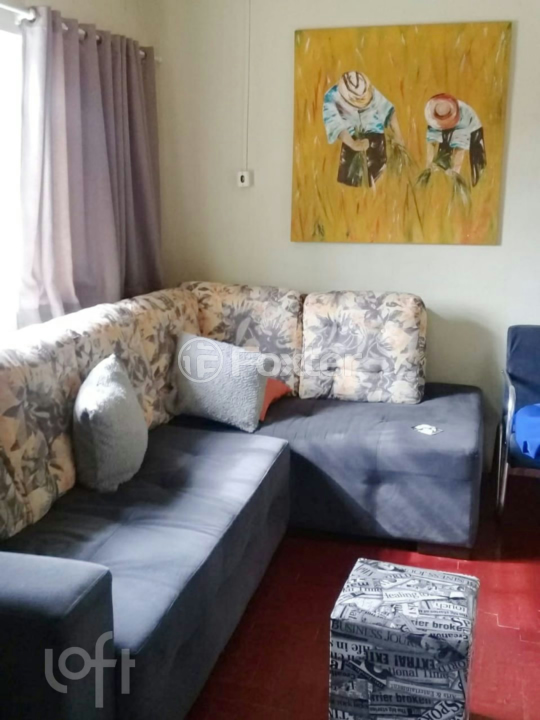 Casa à venda com 2 quartos, 60m² - Foto 1