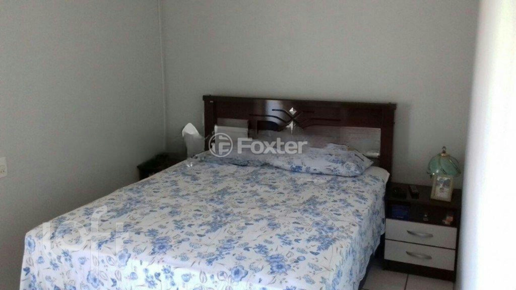 Casa à venda com 4 quartos, 240m² - Foto 8