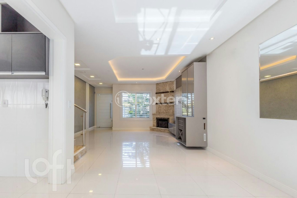 Casa à venda com 3 quartos, 218m² - Foto 8