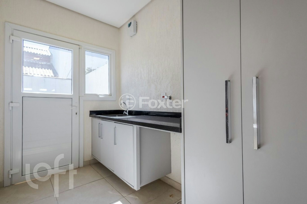Casa à venda com 3 quartos, 218m² - Foto 14
