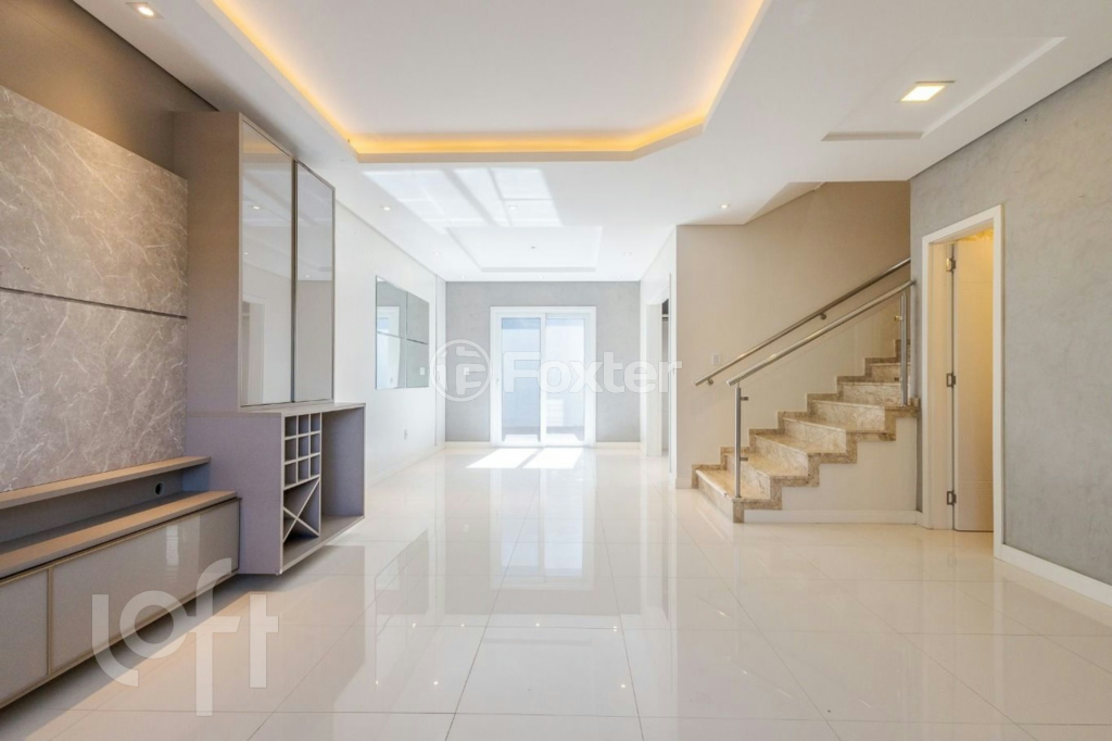 Casa à venda com 3 quartos, 218m² - Foto 4
