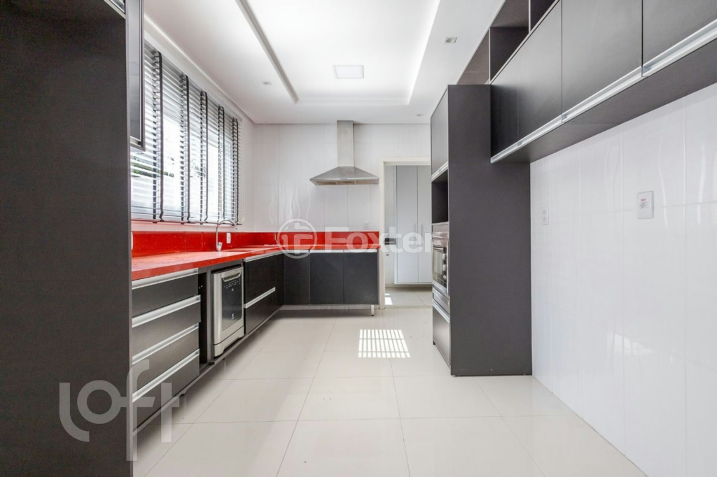 Casa à venda com 3 quartos, 218m² - Foto 9