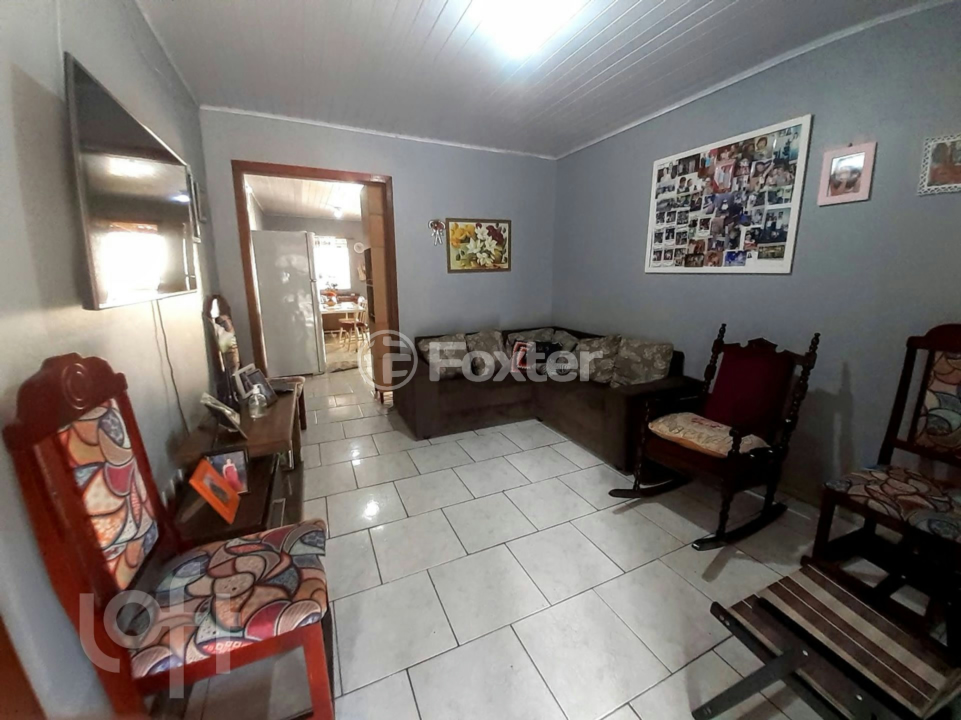 Casa à venda com 2 quartos, 60m² - Foto 1