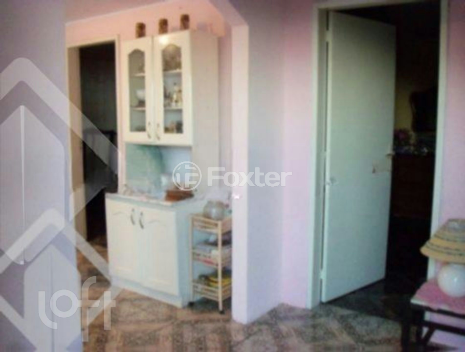 Casa à venda com 2 quartos, 107m² - Foto 1