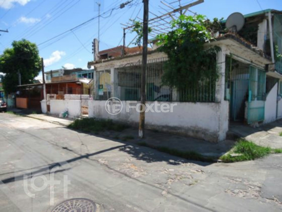 Casa à venda com 6 quartos, 150m² - Foto 2