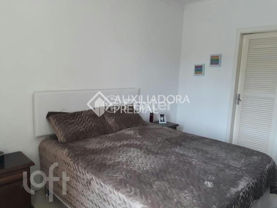 Casa à venda com 3 quartos, 220m² - Foto 5