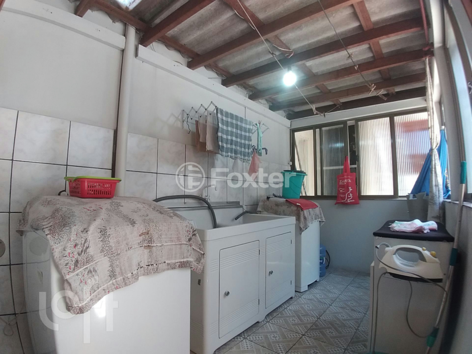 Casa à venda com 3 quartos, 168m² - Foto 14