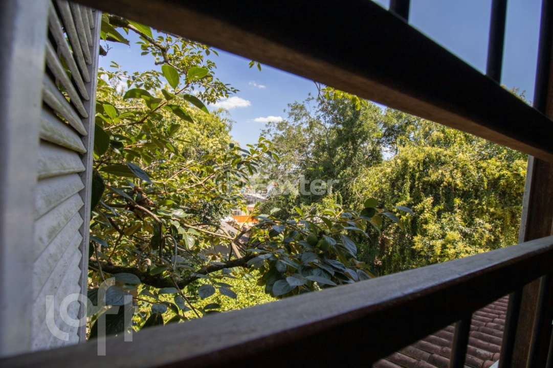 Casa à venda com 4 quartos, 220m² - Foto 26