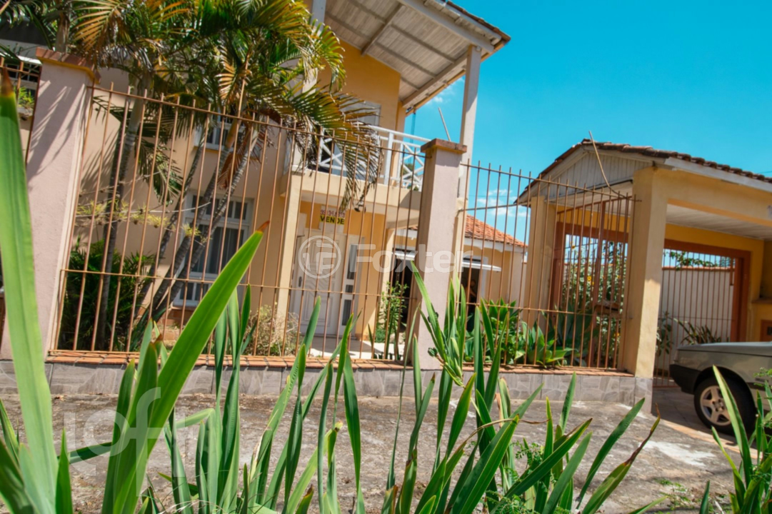 Casa à venda com 4 quartos, 220m² - Foto 42