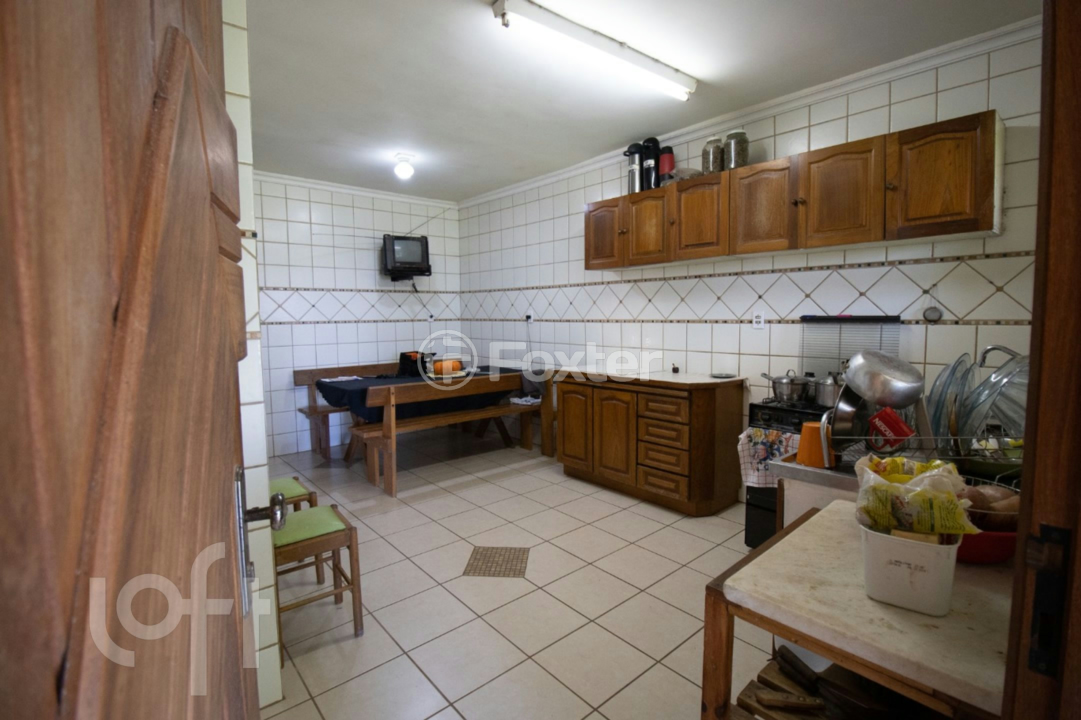 Casa à venda com 4 quartos, 220m² - Foto 7