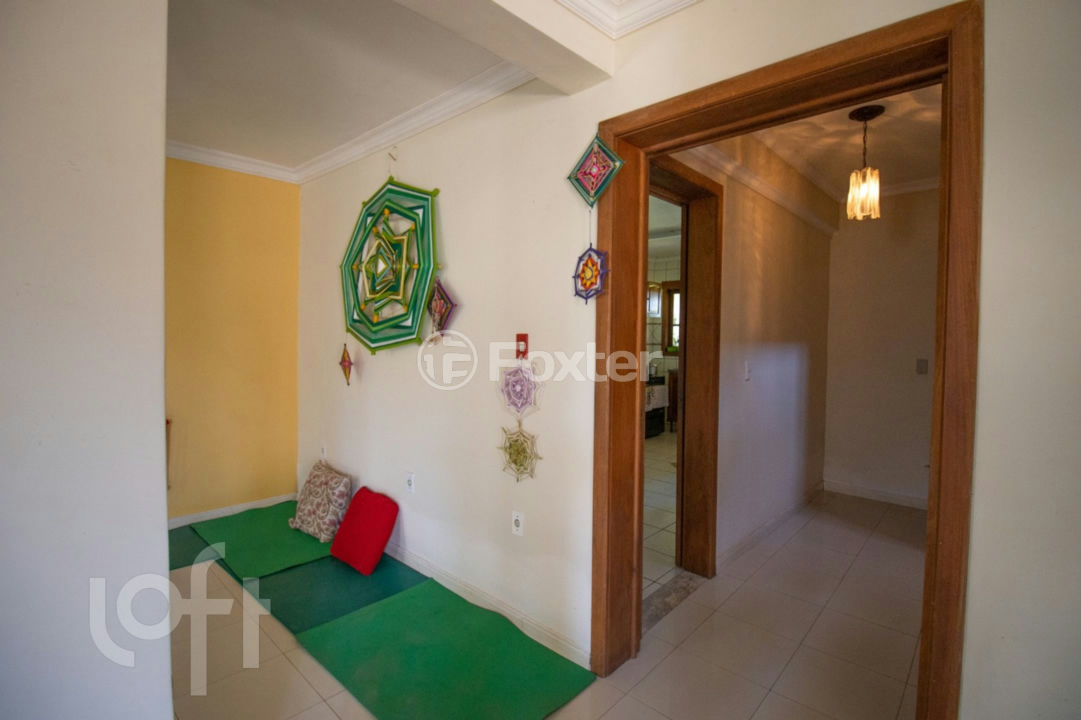 Casa à venda com 4 quartos, 220m² - Foto 4