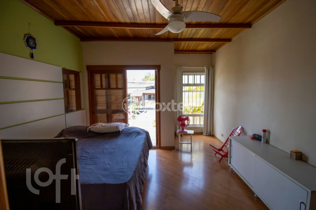 Casa à venda com 4 quartos, 220m² - Foto 10