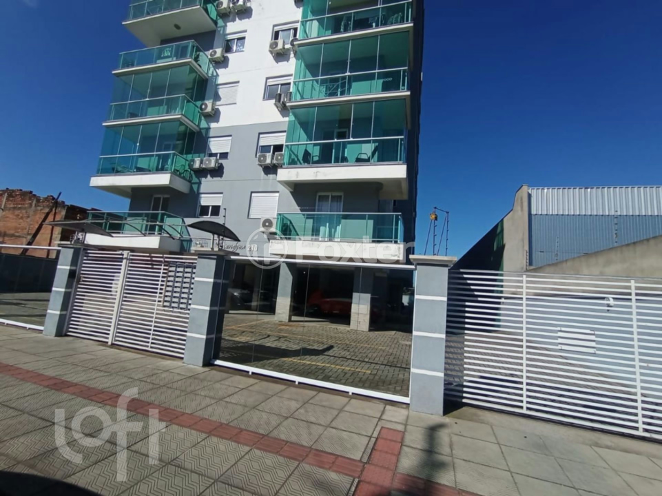 Apartamento à venda com 3 quartos, 90m² - Foto 1