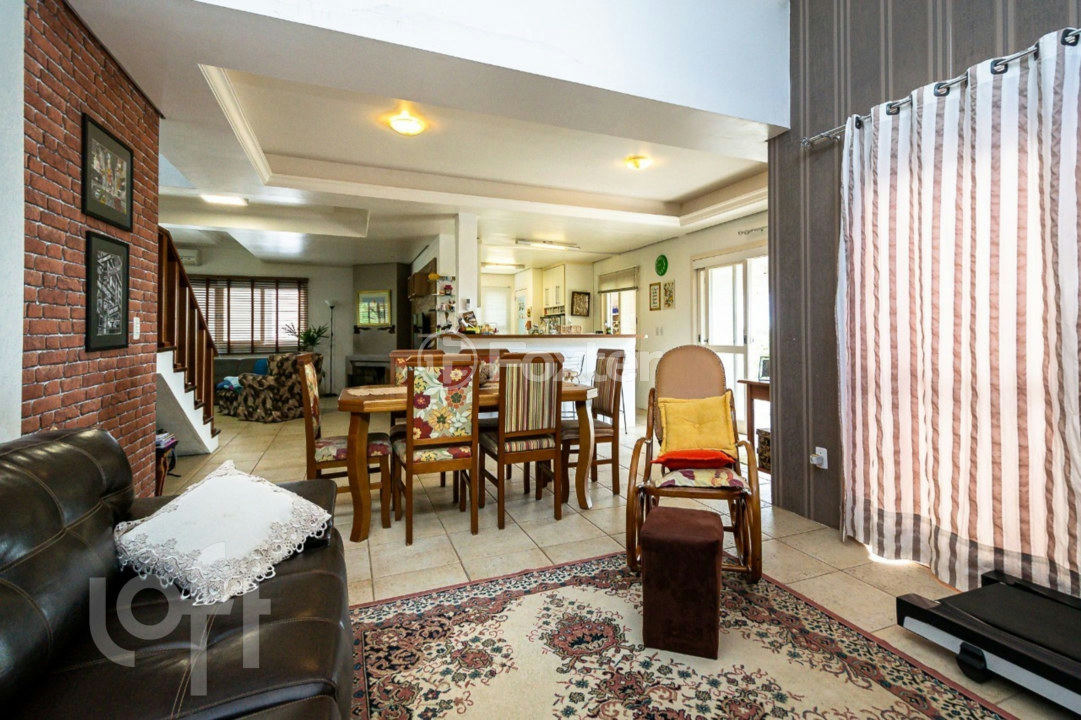 Casa de Condomínio à venda com 3 quartos, 300m² - Foto 9