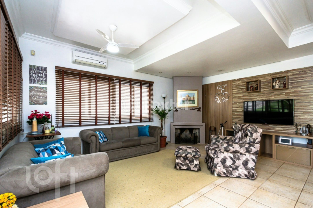 Casa de Condomínio à venda com 3 quartos, 300m² - Foto 4