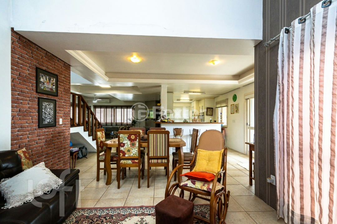 Casa de Condomínio à venda com 3 quartos, 300m² - Foto 11