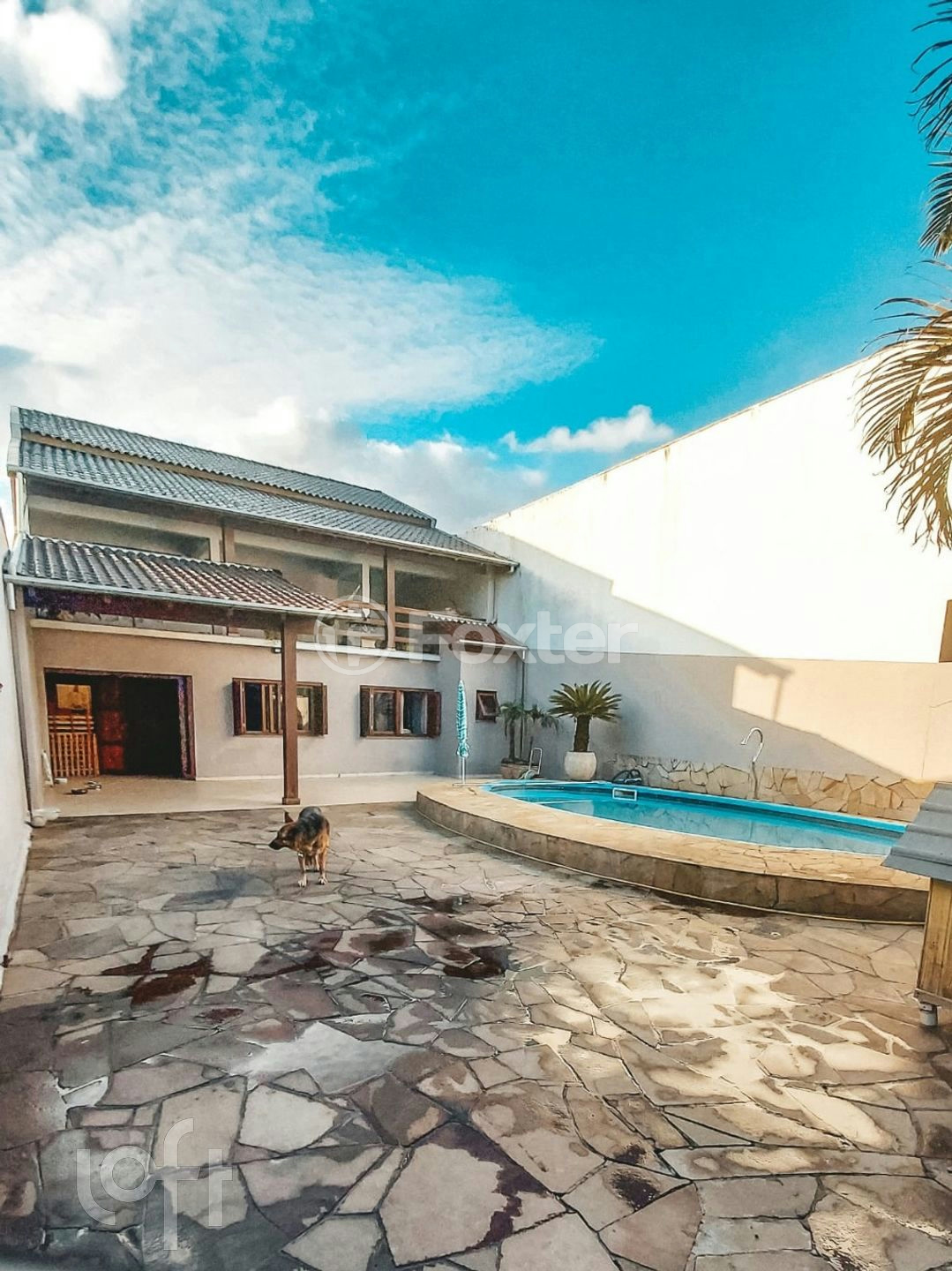 Casa à venda com 4 quartos, 295m² - Foto 1