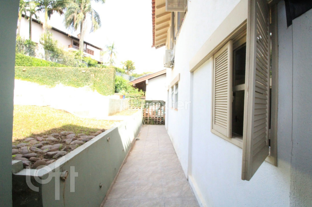 Casa à venda com 4 quartos, 264m² - Foto 36