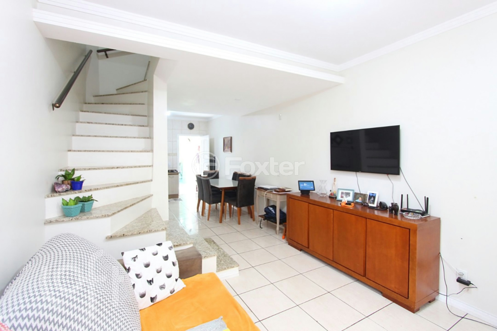 Casa à venda com 2 quartos, 73m² - Foto 2