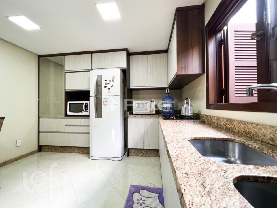 Casa à venda com 3 quartos, 200m² - Foto 6