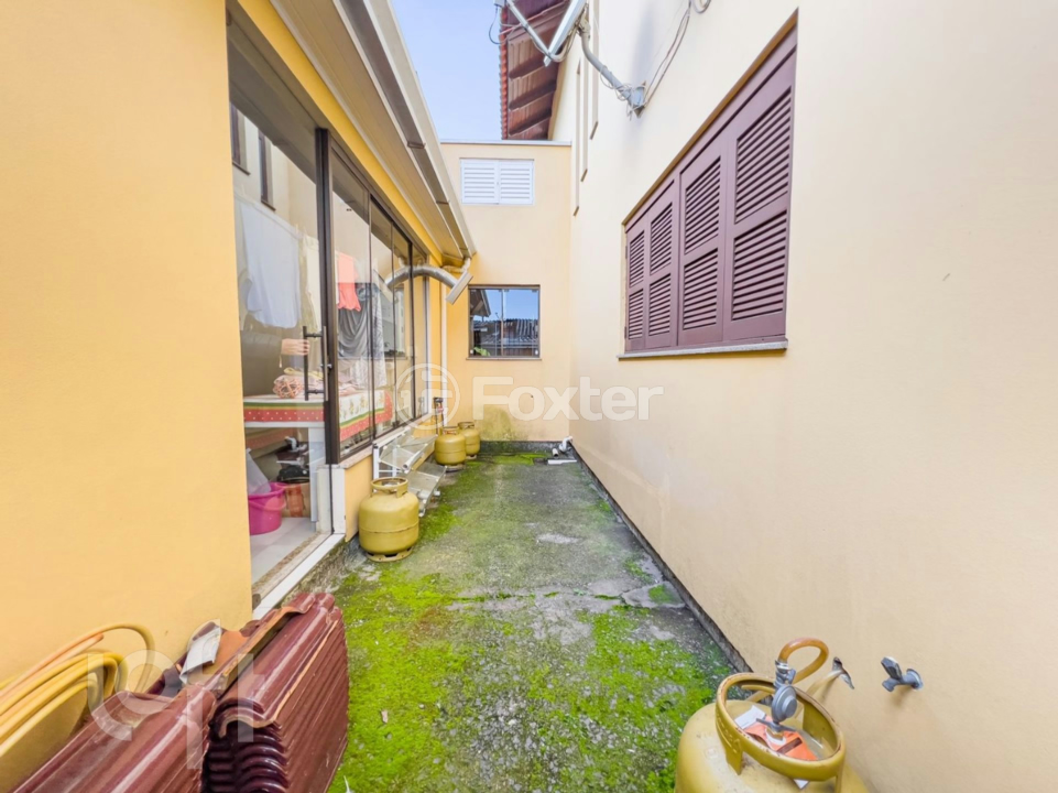 Casa à venda com 3 quartos, 200m² - Foto 21