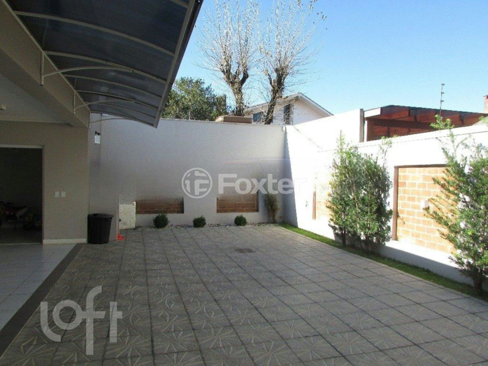Casa à venda com 3 quartos, 300m² - Foto 8