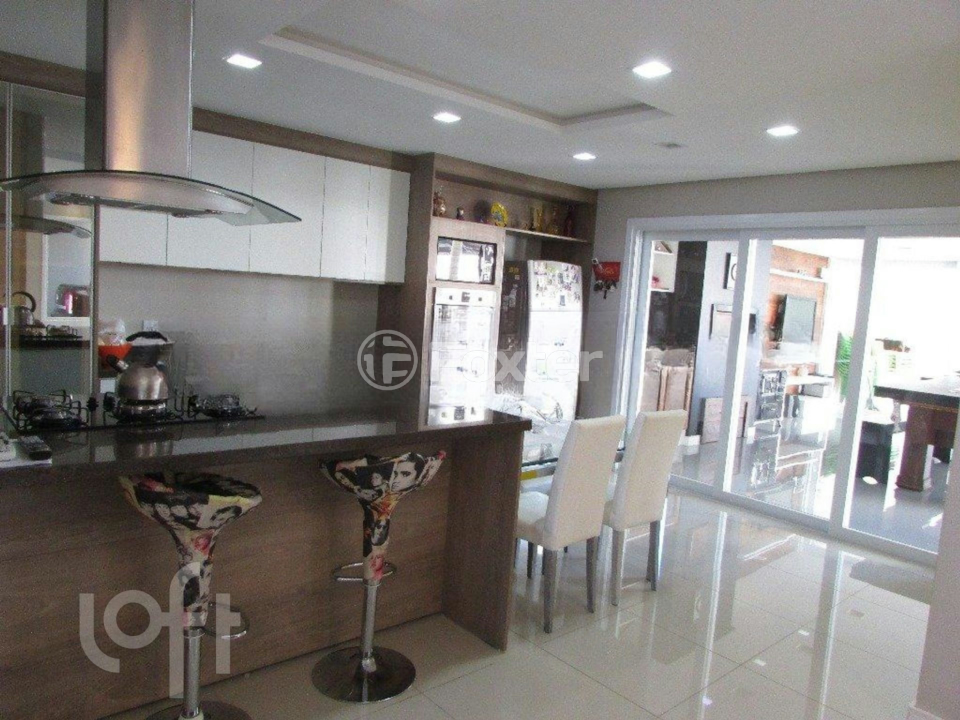 Casa à venda com 3 quartos, 300m² - Foto 5