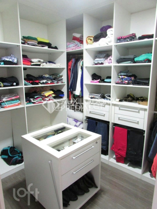 Casa à venda com 3 quartos, 300m² - Foto 12