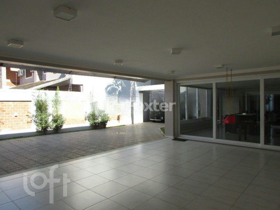 Casa à venda com 3 quartos, 300m² - Foto 7