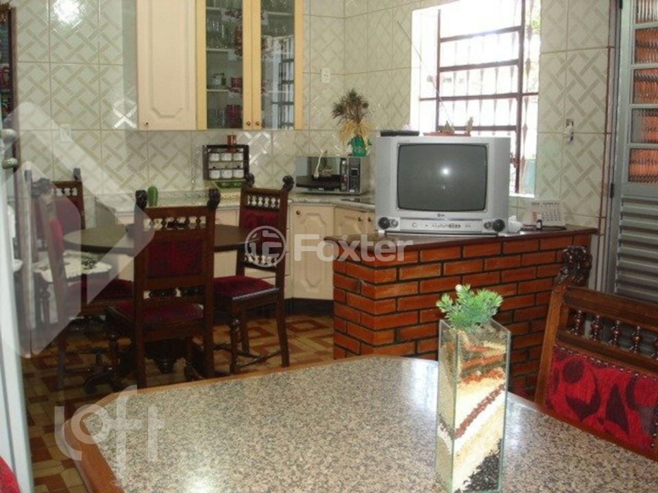 Casa à venda com 3 quartos, 120m² - Foto 1