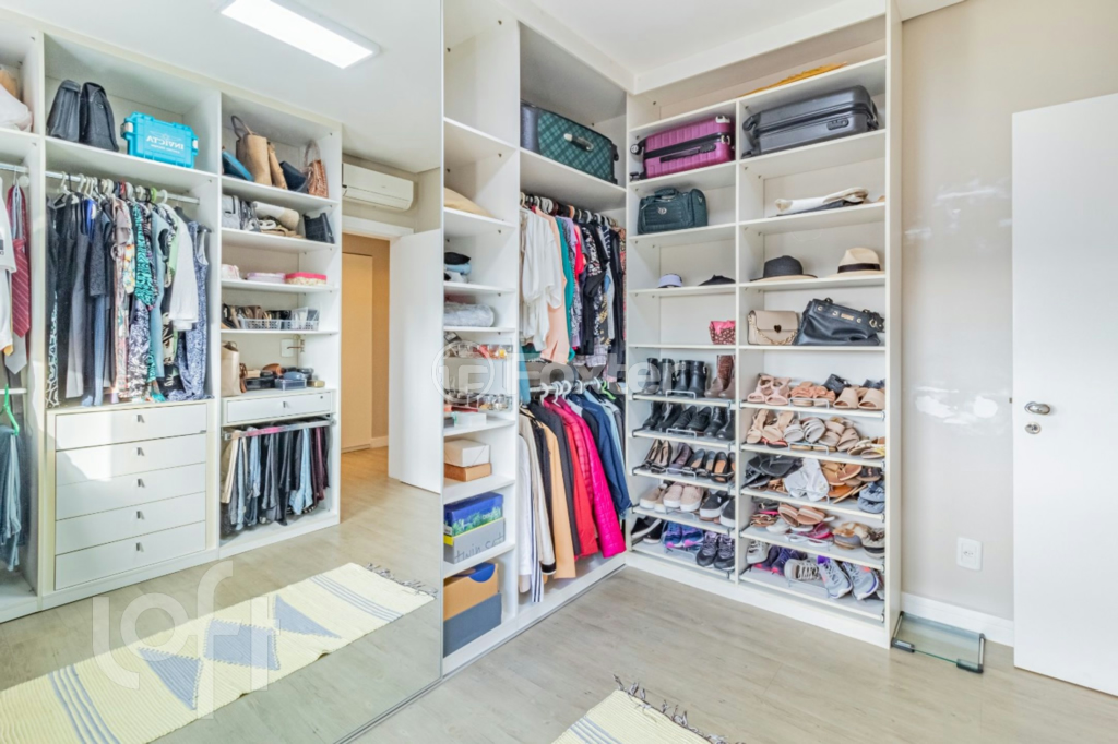 Apartamento à venda com 3 quartos, 156m² - Foto 18