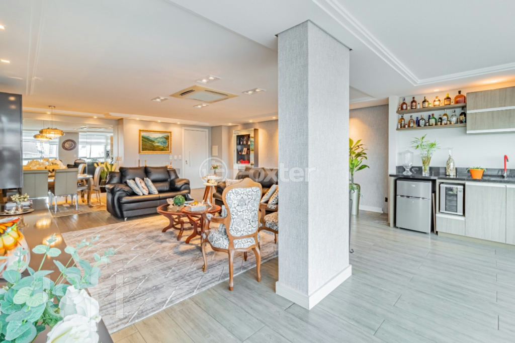 Apartamento à venda com 3 quartos, 156m² - Foto 2