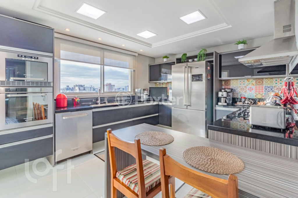 Apartamento à venda com 3 quartos, 156m² - Foto 8