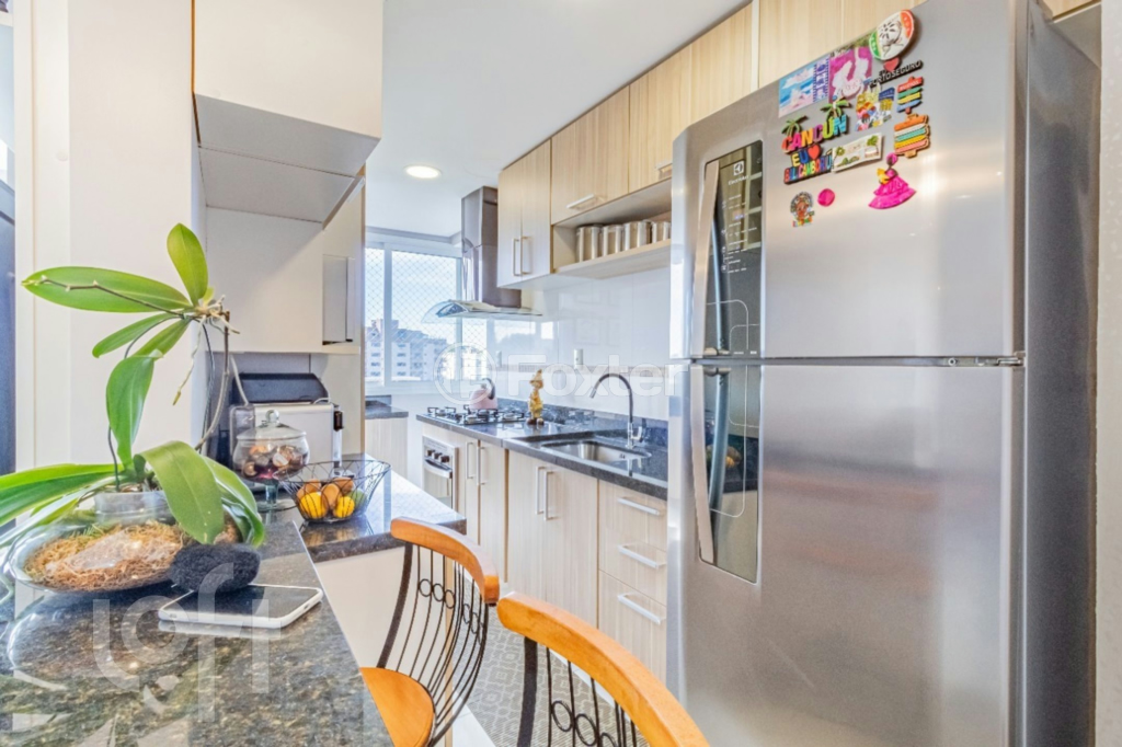 Apartamento à venda com 3 quartos, 94m² - Foto 7