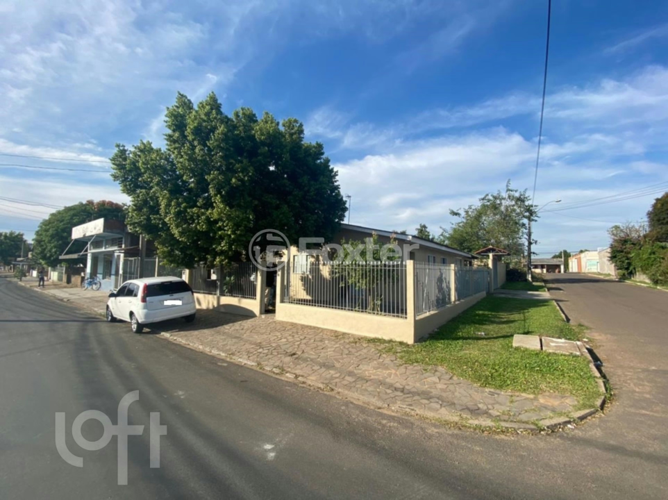 Casa à venda com 3 quartos, 102m² - Foto 1