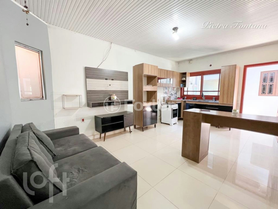 Casa à venda com 4 quartos, 83m² - Foto 1