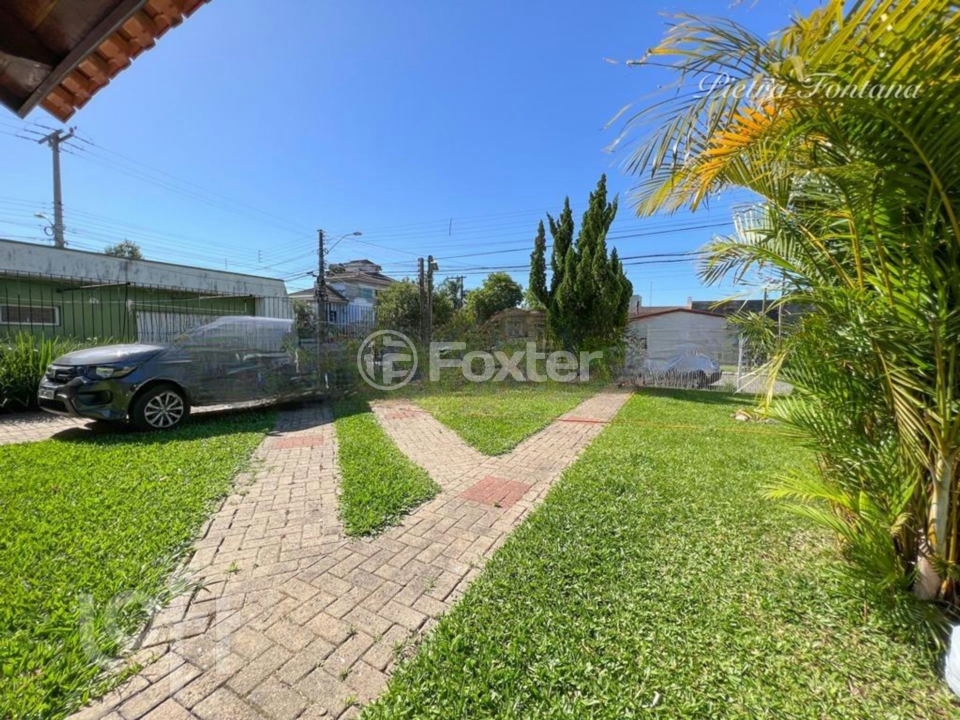 Casa à venda com 4 quartos, 83m² - Foto 2