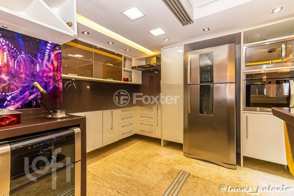Cobertura à venda com 2 quartos, 151m² - Foto 12