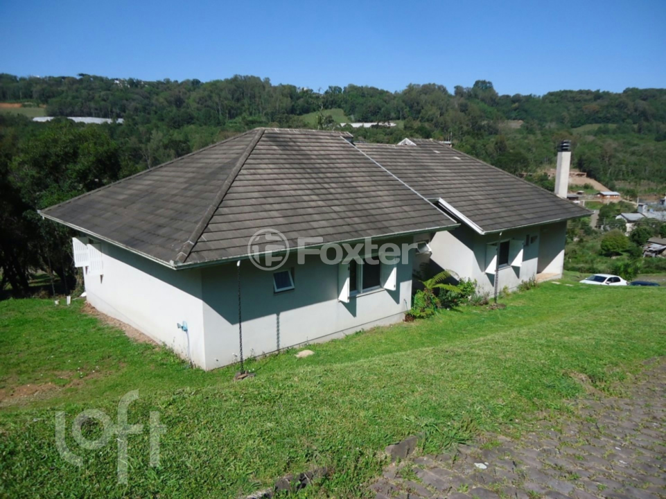 Casa de Condomínio à venda com 3 quartos, 320m² - Foto 2